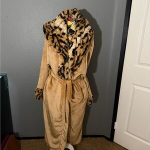 Dennis Basso robe tiger print